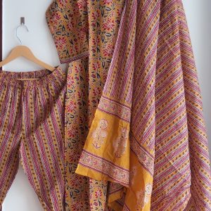 Alternative view of Sunehra Kalamkari Suit Set