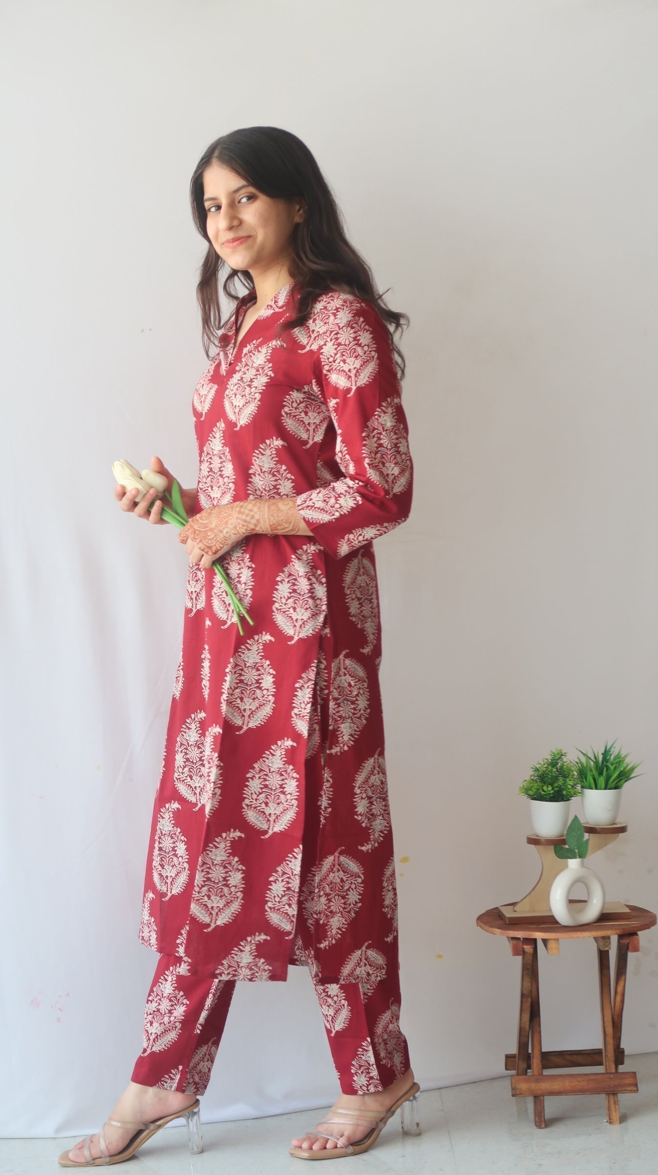 Soothing Rosewood Delight V-Neck Suit Set - Image 2