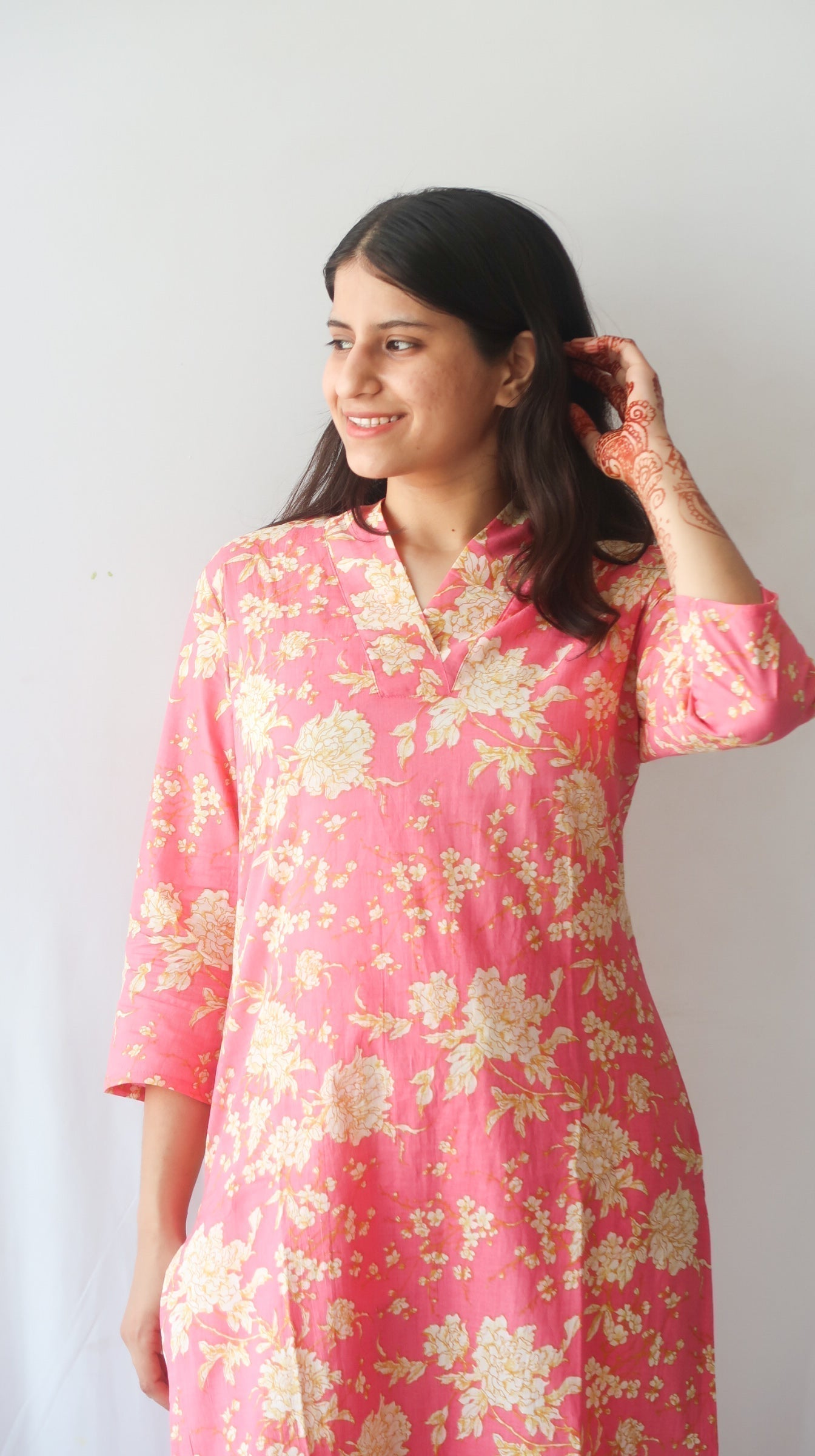 Springtime Pink Delight V-Neck Suit Set - Image 3