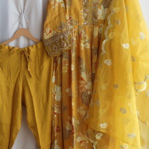 Alternative view of Sunder Savera Festive Special Suit Set -EOFY SALE