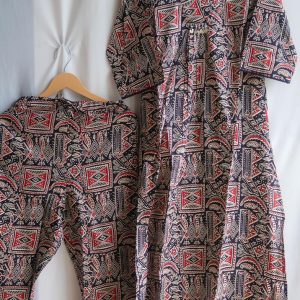 Alternative view of Dark Artistic V-Neck Suit Set