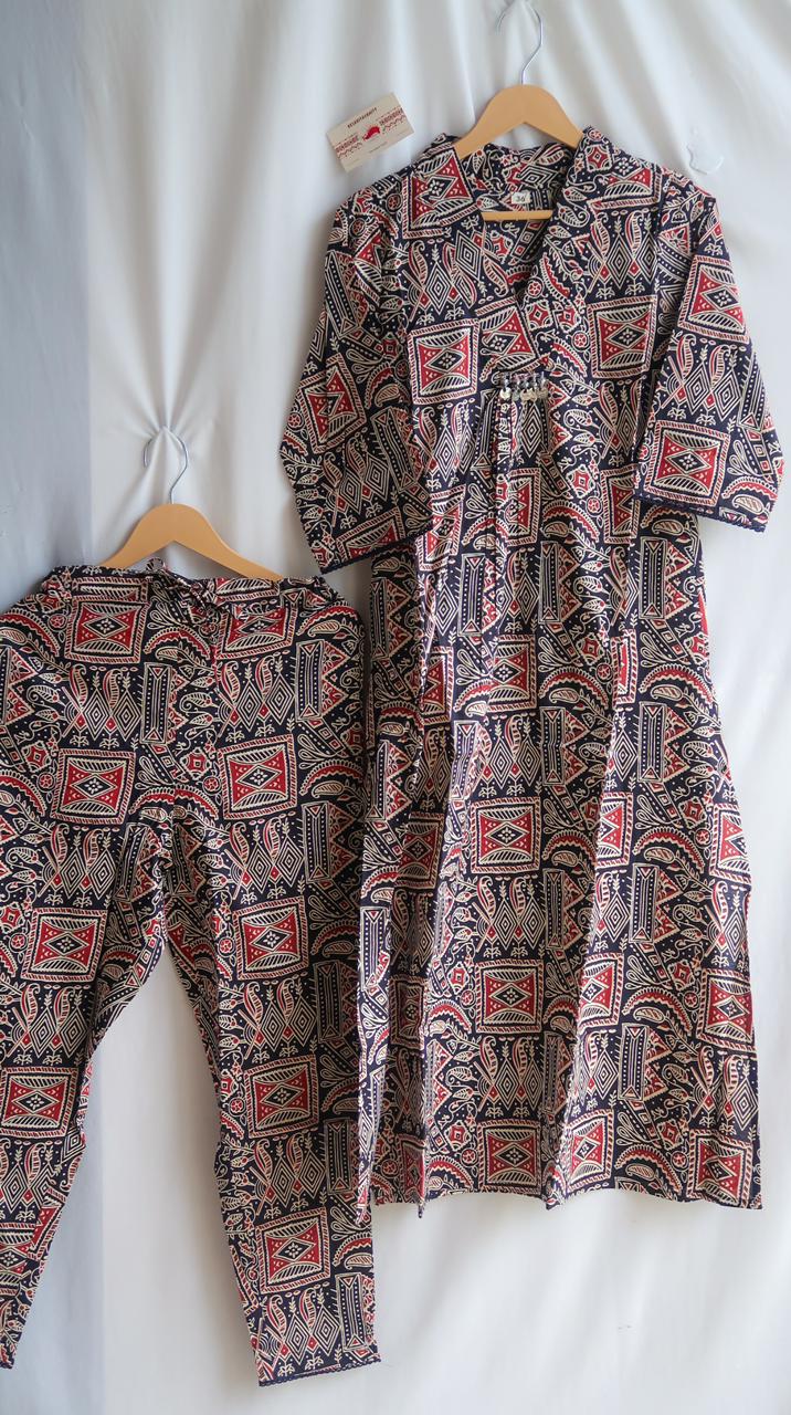 Dark Artistic V-Neck Suit Set - Image 2