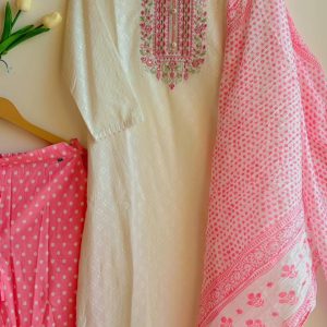 Alternative view of Mirror Blushing Bloom Suit Set